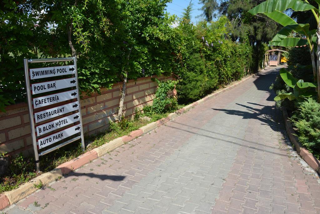 Yavuzhan Hotel Side Bagian luar foto