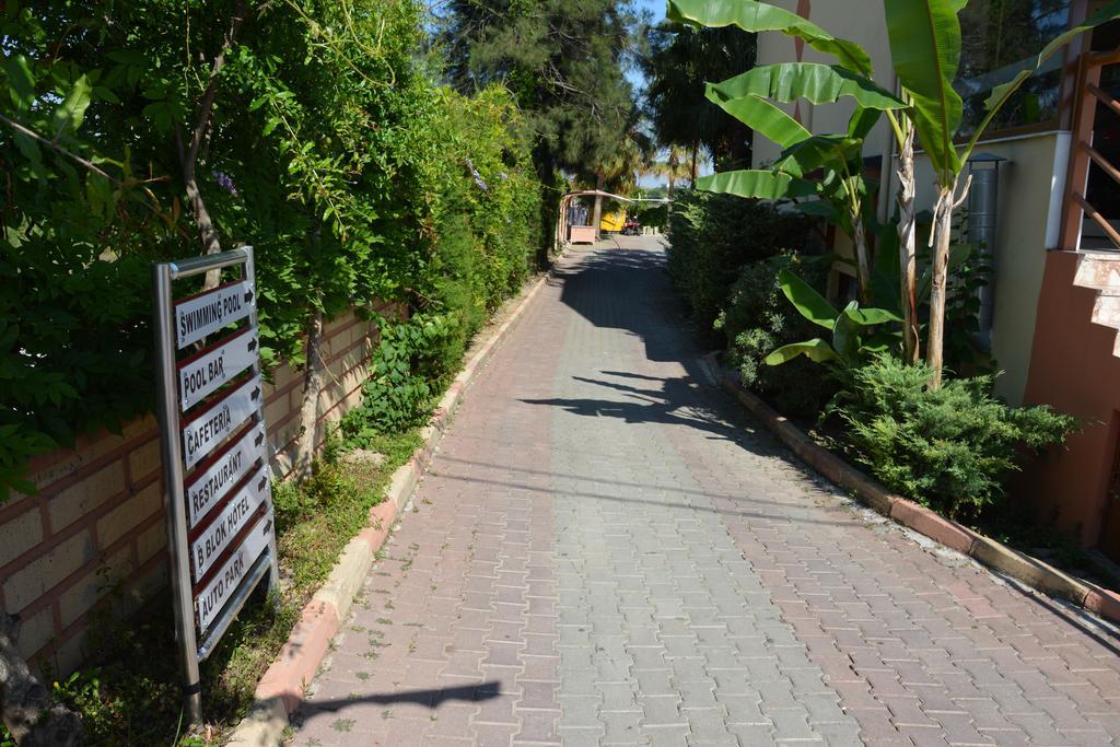 Yavuzhan Hotel Side Bagian luar foto