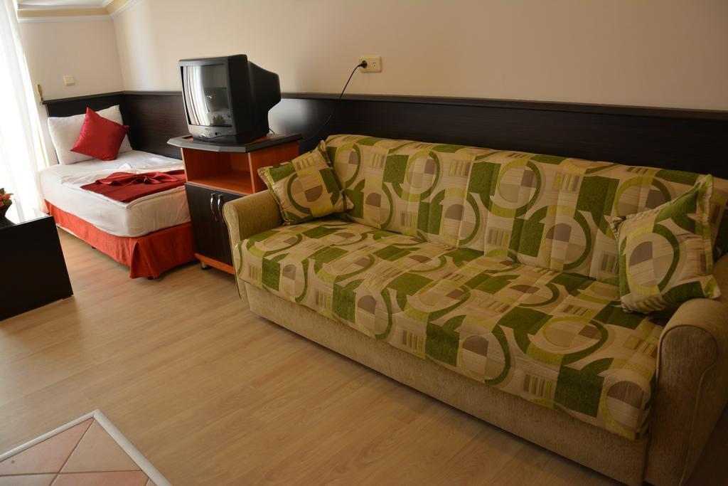 Yavuzhan Hotel Side Bagian luar foto