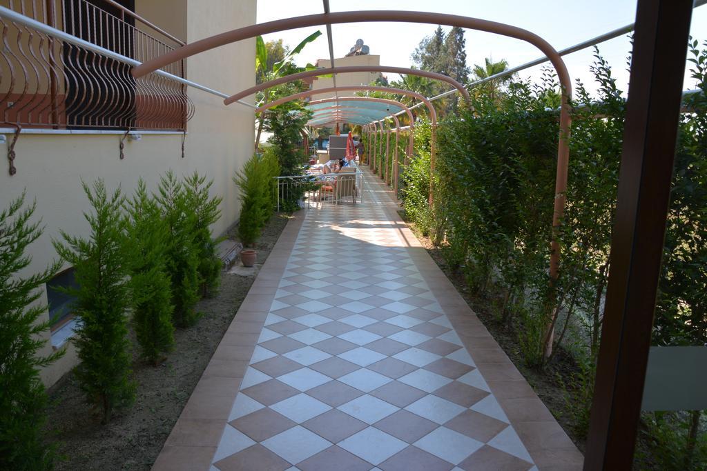 Yavuzhan Hotel Side Bagian luar foto