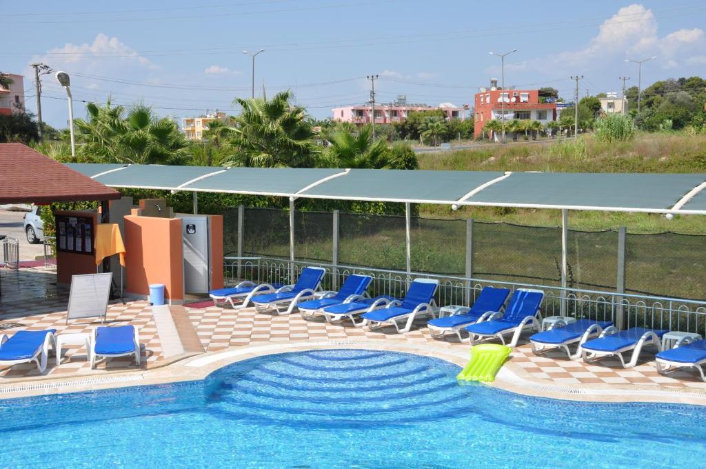 Yavuzhan Hotel Side Bagian luar foto